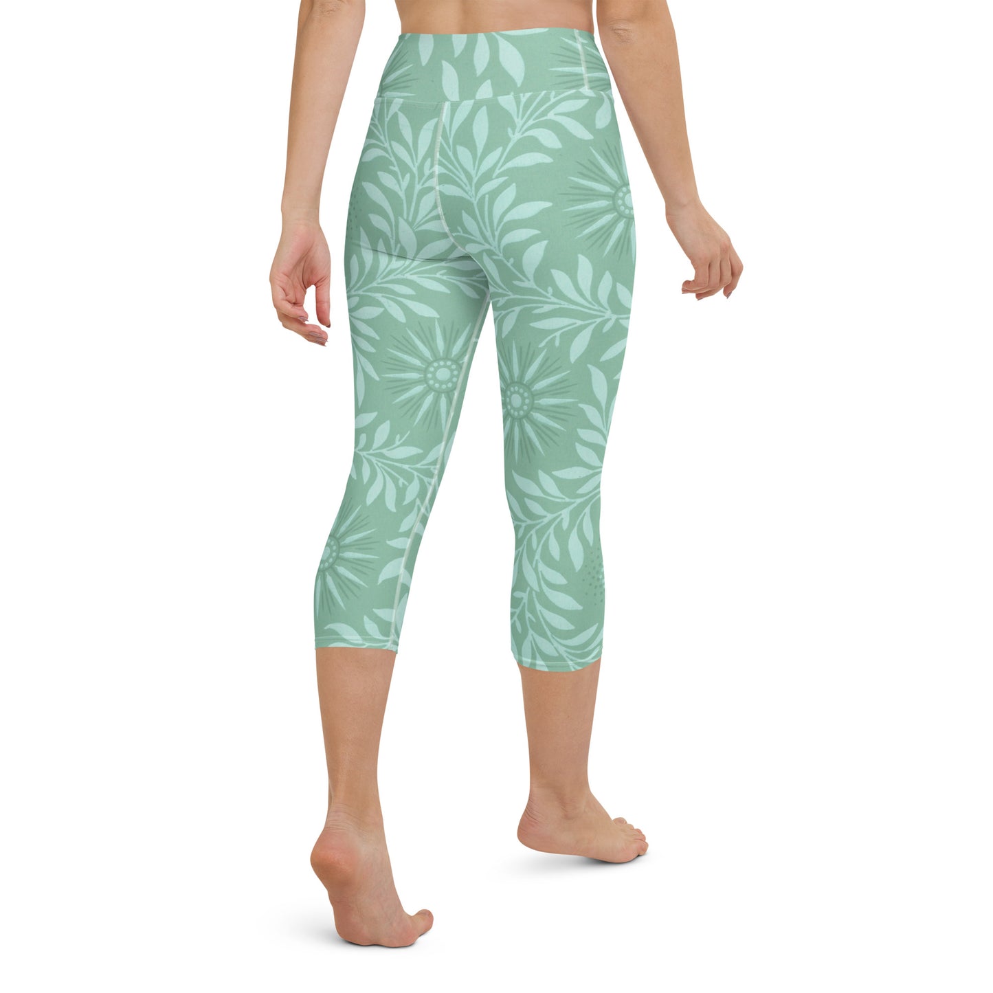 Green patterned yoga capri leggings