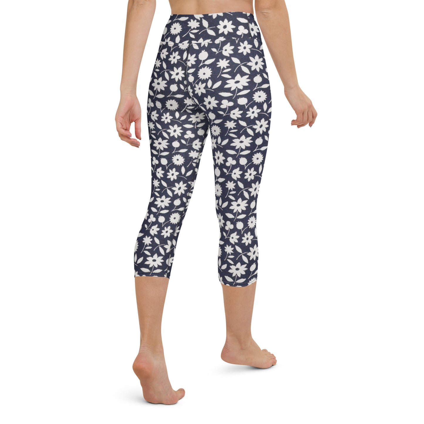 White flowers yoga capri leggings