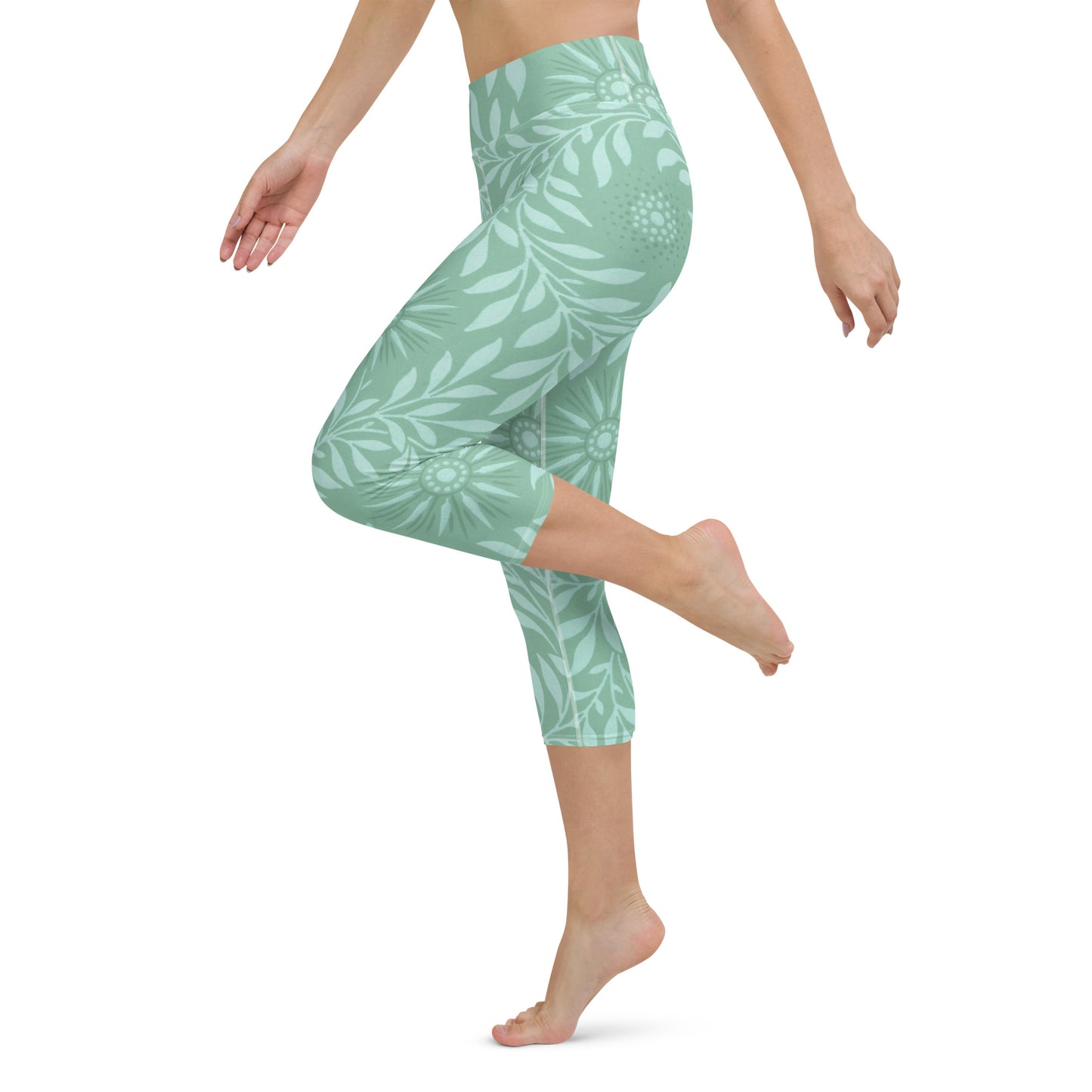 Green patterned yoga capri leggings