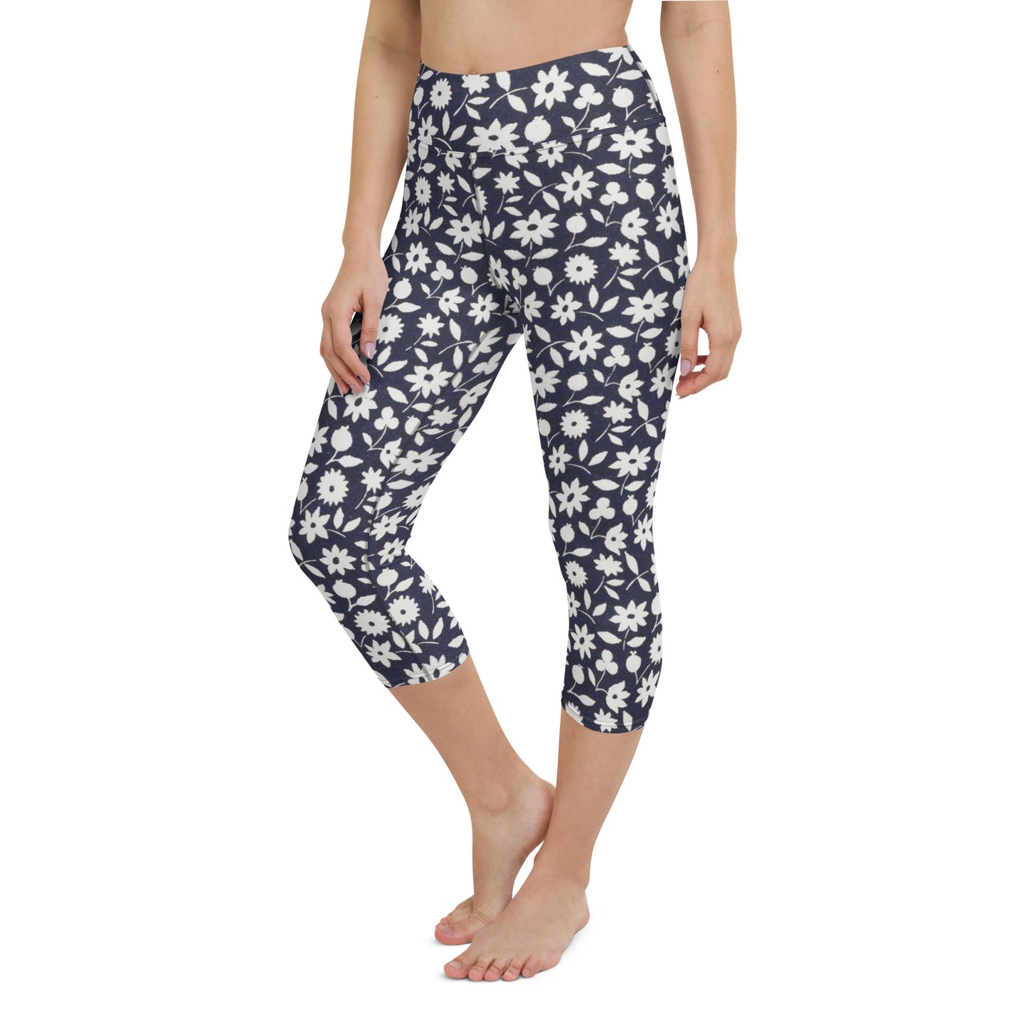 White flowers yoga capri leggings