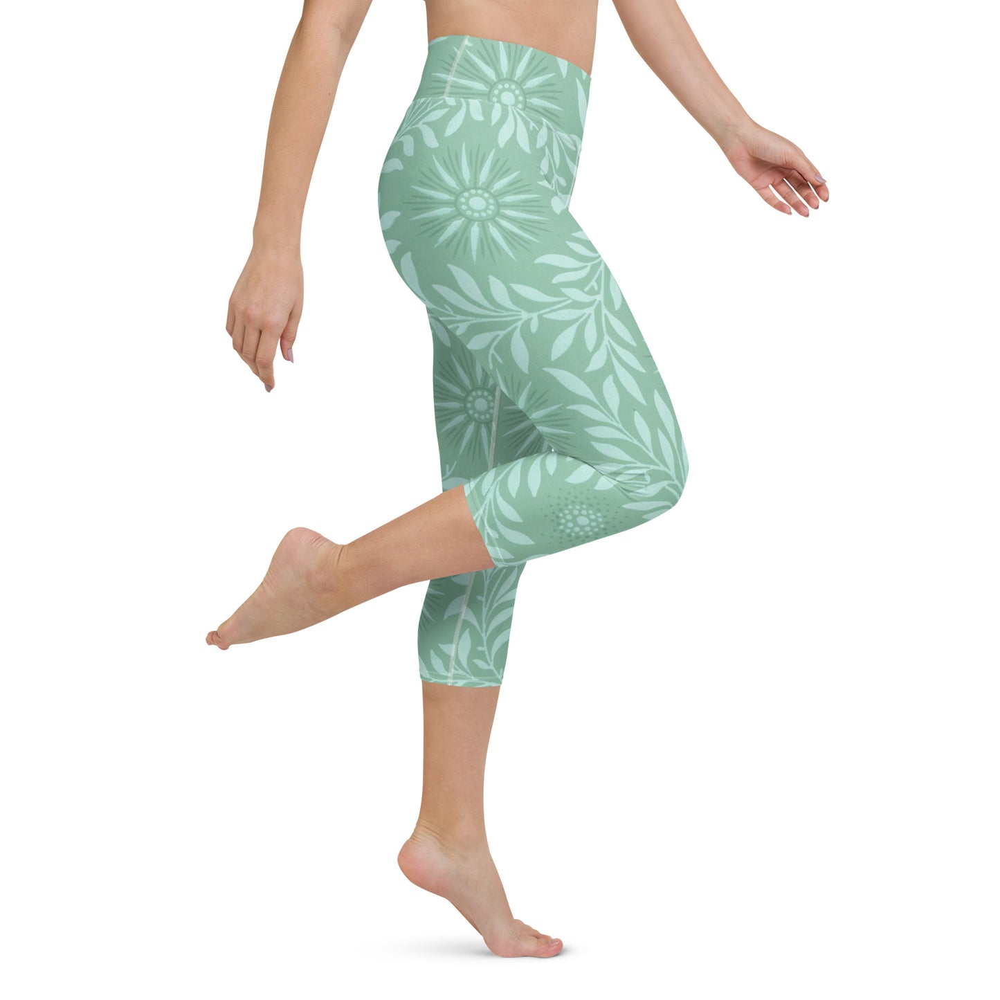 Green patterned yoga capri leggings