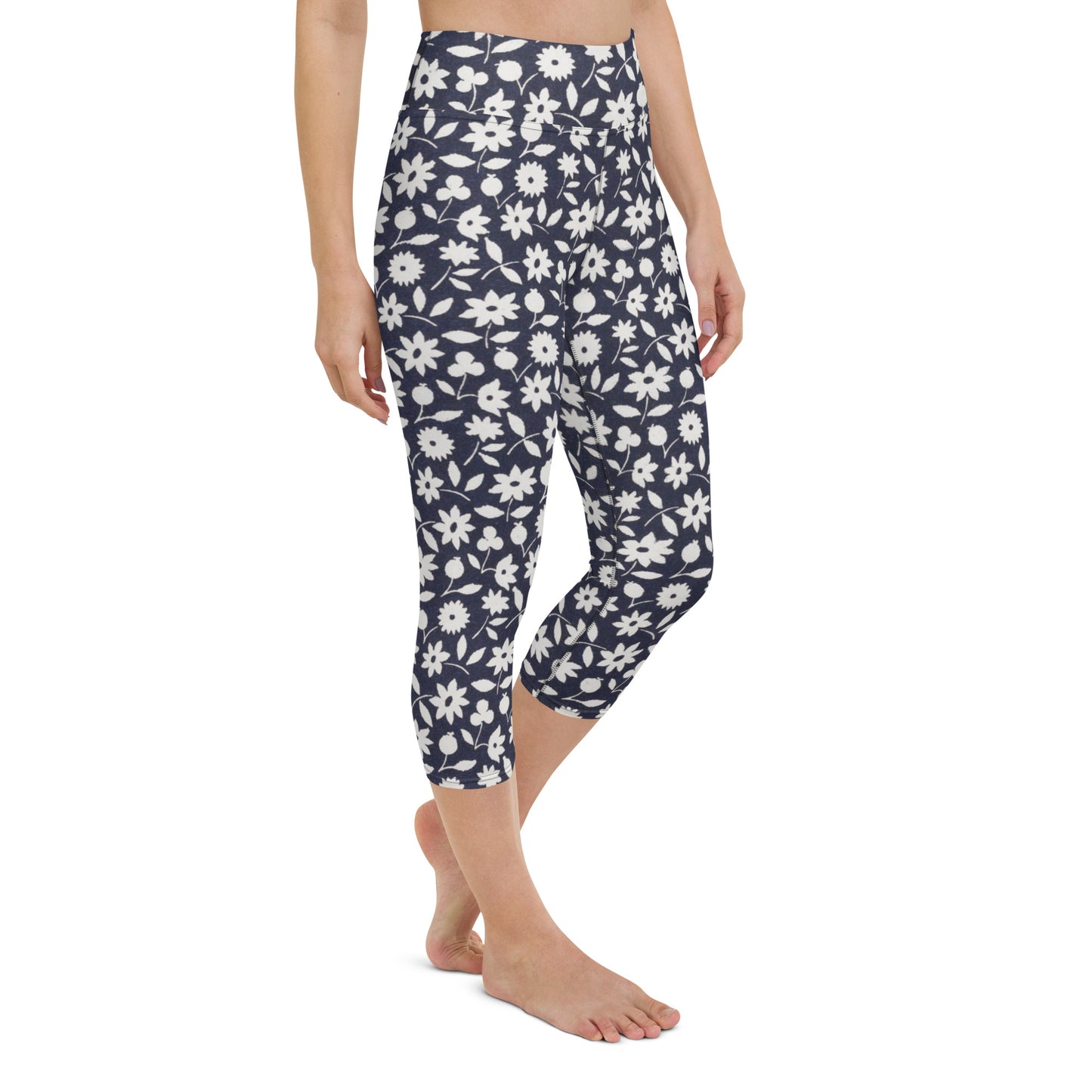 White flowers yoga capri leggings